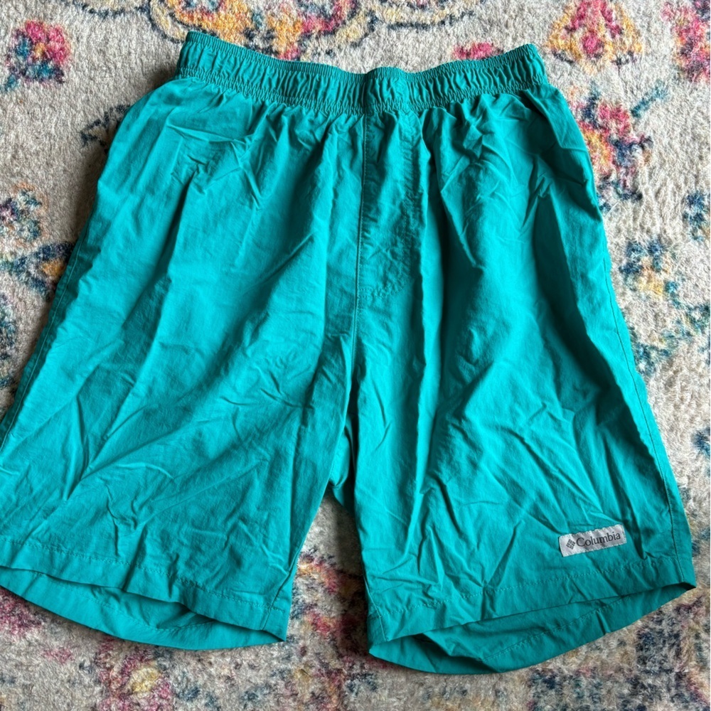 Columbia Shorts Small